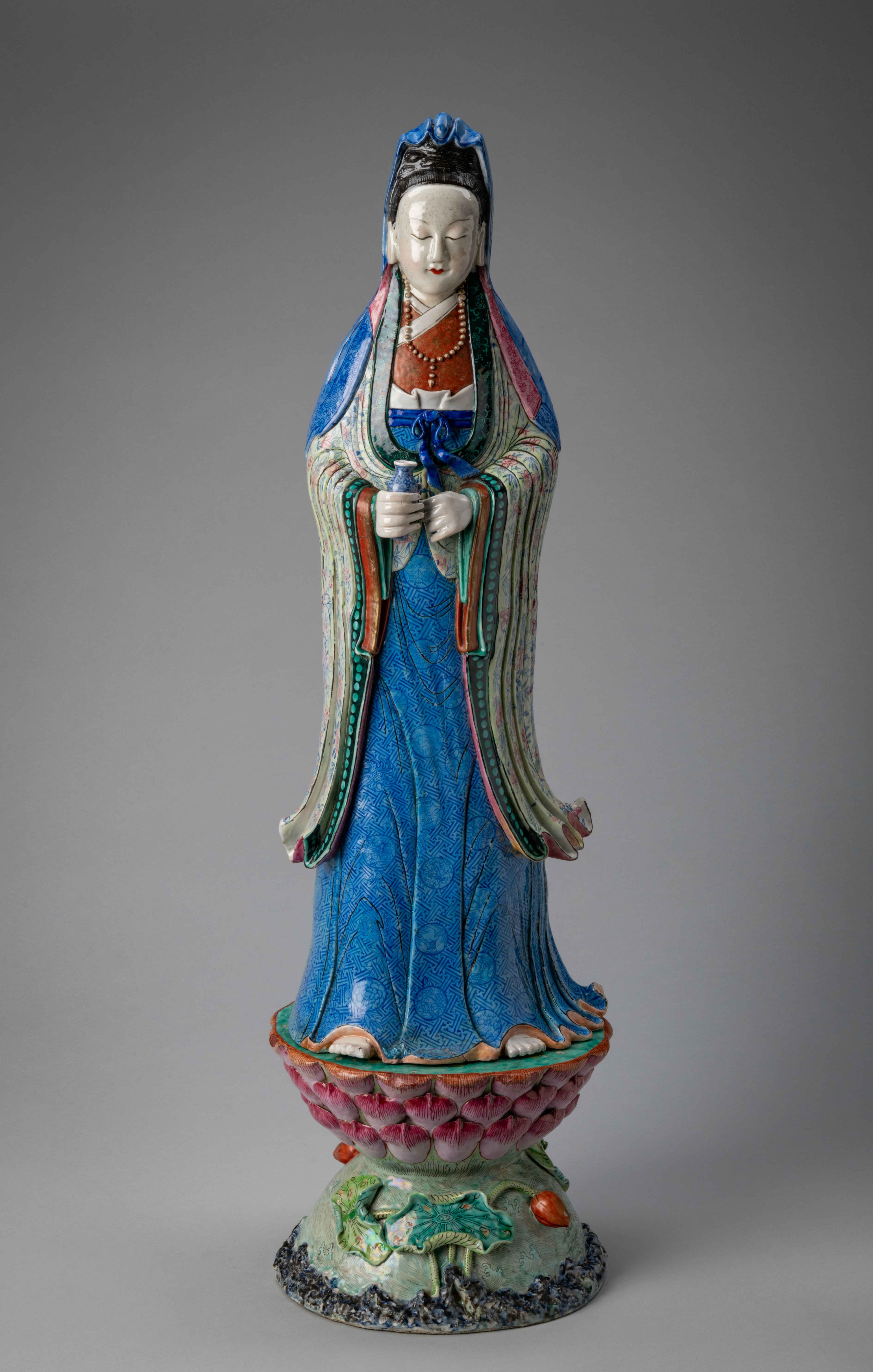 Guanyin, Bodhisattva of Compassion, about 1796–1820, China, Qing dynasty (1644–1911), Jiaqing reign (1796–1820), enamel and gold on porcelain, 33 x 9 3/4 x 8 7/16 in. (83.82 x 24.77 x 21.43 cm). Taft Museum of Art, Cincinnati, Ohio. Bequest of Charles Phelps Taft and Anna Sinton Taft, 1931.168